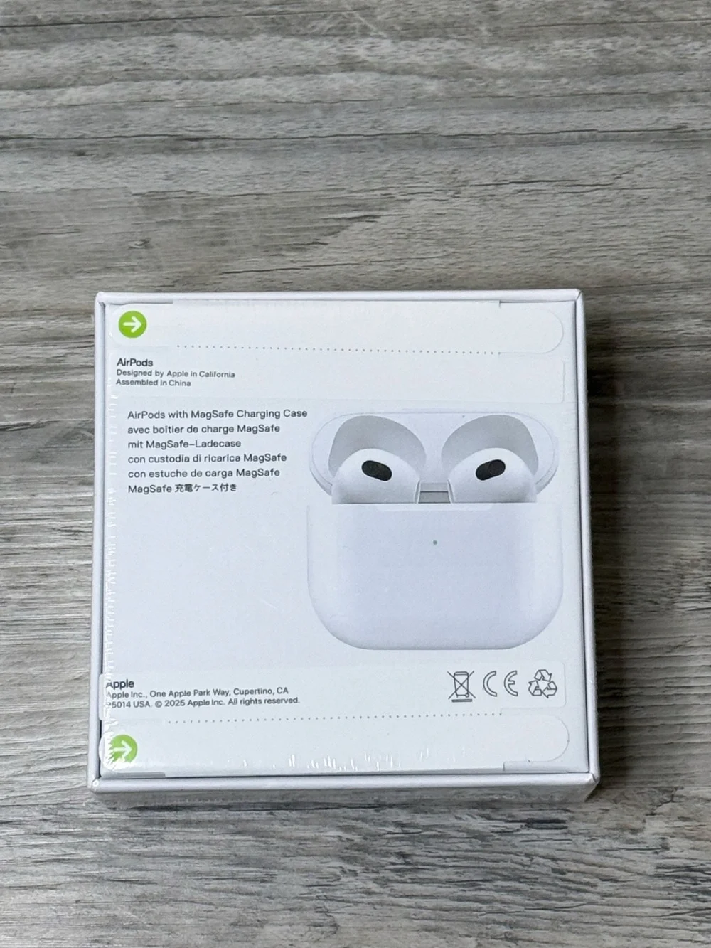 Apple White Wireless Earbuds in Branded Packaging